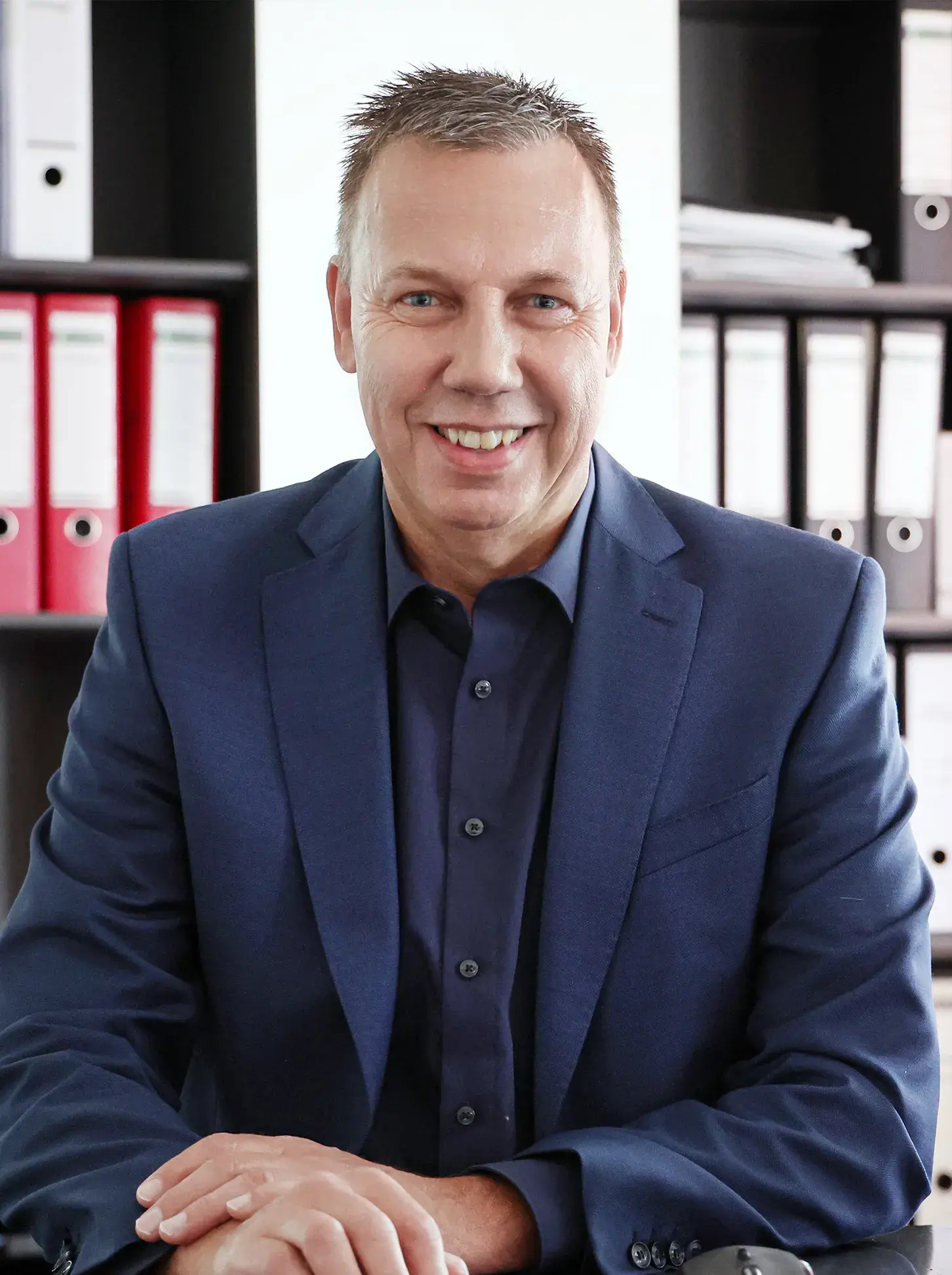 Portrait Arnd Wollinger, Prokurist und kaufmännischer Leiter in der Hohenloher Molkerei