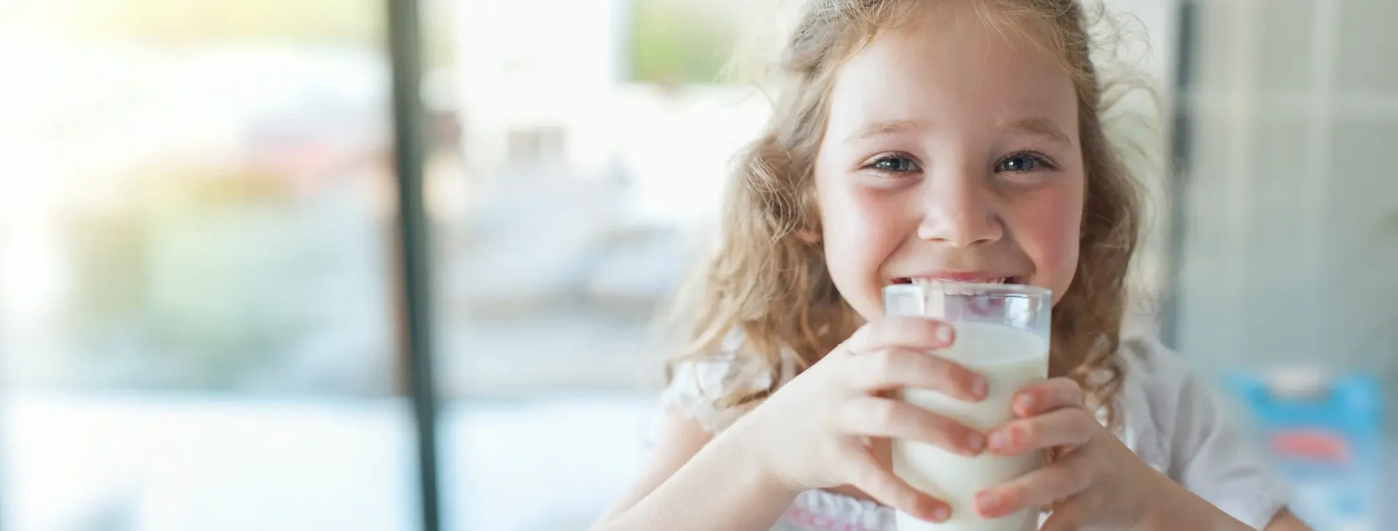Header-kind-trinkt-hofgut-milch-1