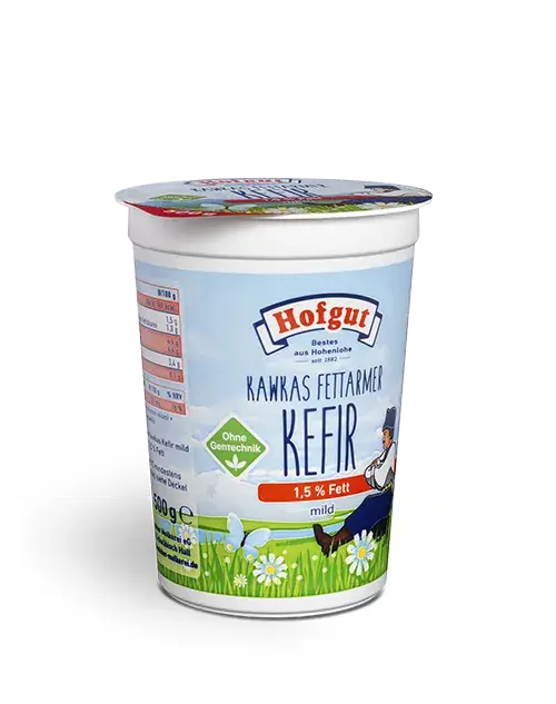 Ein 500 Gramm Becher Hofgut Kawkas fettarmer Kefir mild